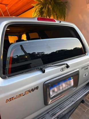 TOYOTA-HILUX SW4-2000