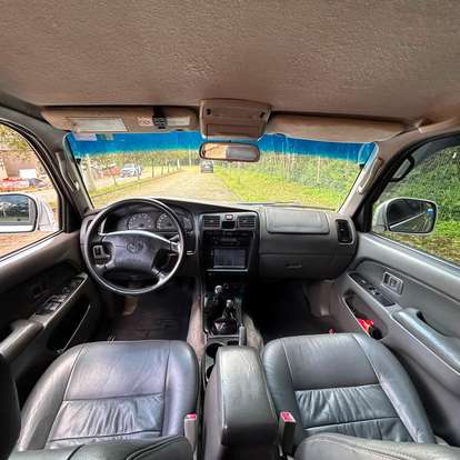 TOYOTA-HILUX SW4-2000