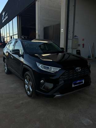 TOYOTA-RAV4-2020