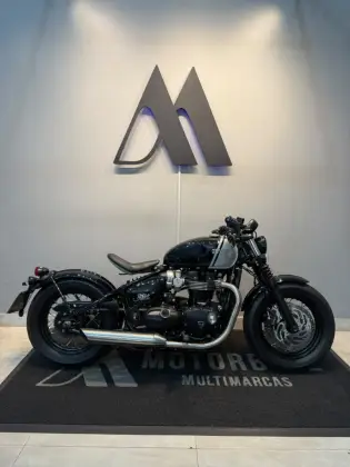 TRIUMPH BONNEVILLE BOBBER 1200 