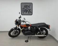 TRIUMPH BONNEVILLE T100 900 TRIUMPH BONNEVILLE T100 900