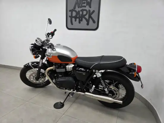 TRIUMPH-BONNEVILLE T100 900-2025
