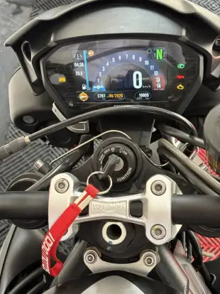 TRIUMPH-STREET TRIPLE 765 RS TRIUMPH-STREET TRIPLE 765 RS-2019