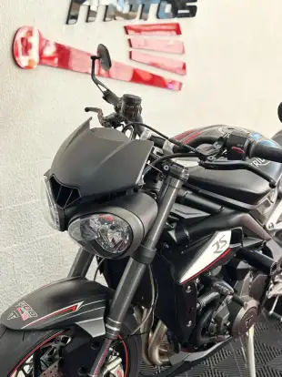 TRIUMPH-STREET TRIPLE 765 RS-2019