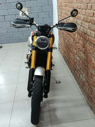 TRIUMPH-BONNEVILLE SCRAMBLER 1200 XE-2024