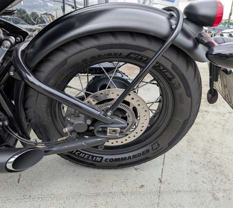 TRIUMPH-BONNEVILLE BOBBER 1200-2019