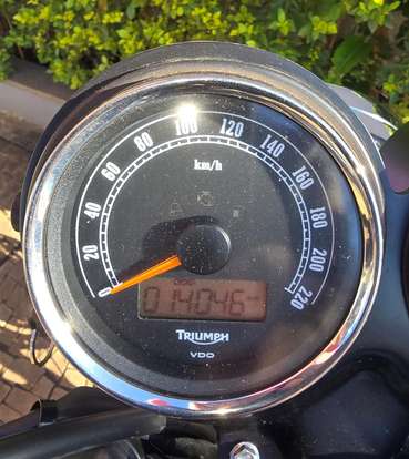 TRIUMPH-BONNEVILLE T 100 865-2014