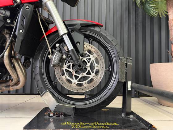 TRIUMPH STREET TRIPLE 765 S 
