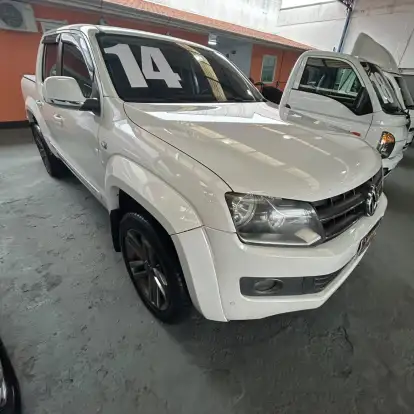VOLKSWAGEN-AMAROK-2014