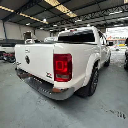 VOLKSWAGEN-AMAROK-2014