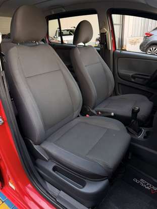 VOLKSWAGEN-FOX-2010