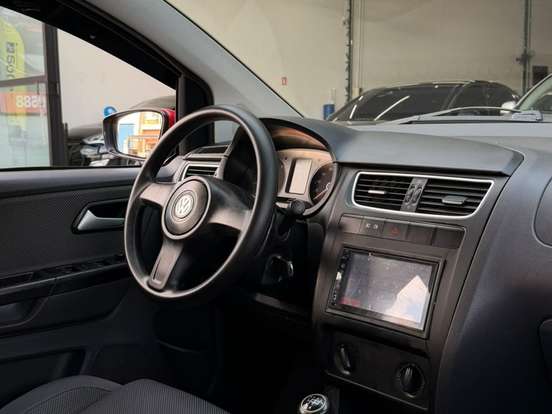 VOLKSWAGEN-FOX-1.0 MI 8V FLEX 4P MANUAL VOLKSWAGEN-FOX-2010