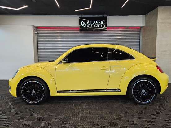 VOLKSWAGEN-FUSCA-2012