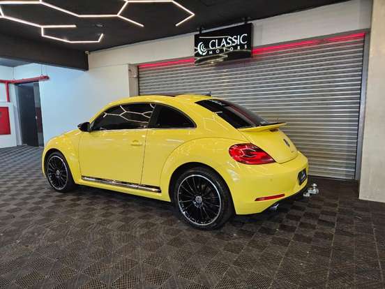 VOLKSWAGEN-FUSCA-2012