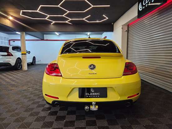 VOLKSWAGEN-FUSCA-2012