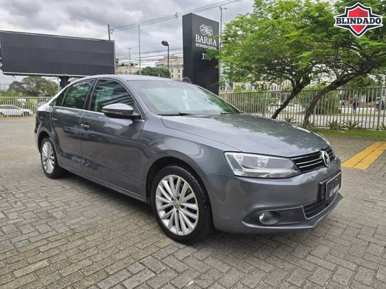 VOLKSWAGEN JETTA 2.0 TSI HIGHLINE 211CV GASOLINA 4P TIPTRONIC