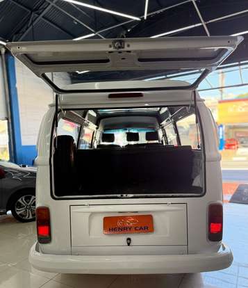 VOLKSWAGEN-KOMBI-1.4 MI STD ESCOLAR 8V FLEX 3P MANUAL VOLKSWAGEN-KOMBI-2011