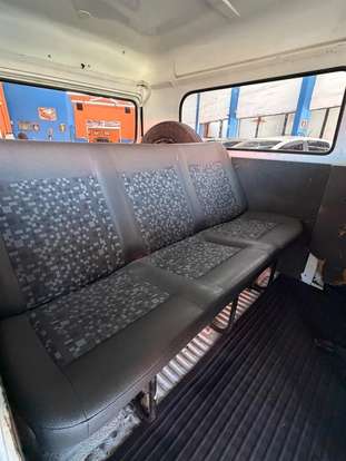VOLKSWAGEN-KOMBI-2011