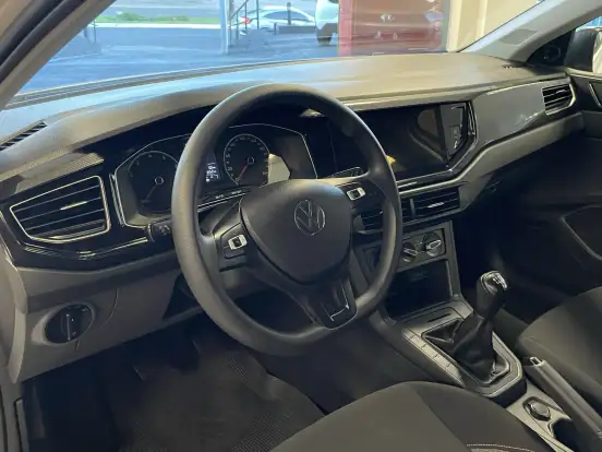 VOLKSWAGEN-POLO-2024