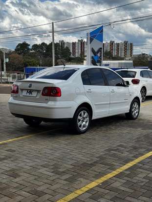 VOLKSWAGEN-POLO-2007