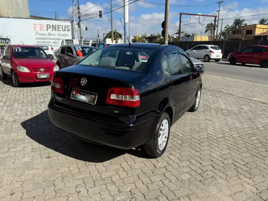 VOLKSWAGEN-POLO SEDAN-1.6 8V GASOLINA 4P MANUAL VOLKSWAGEN-POLO SEDAN-2004