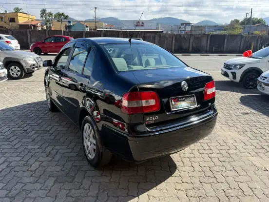 VOLKSWAGEN-POLO SEDAN-1.6 8V GASOLINA 4P MANUAL VOLKSWAGEN-POLO SEDAN-2004