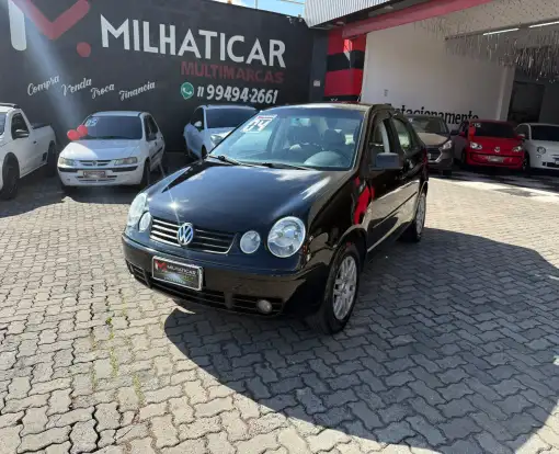VOLKSWAGEN-POLO SEDAN-2004