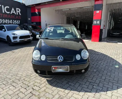VOLKSWAGEN-POLO SEDAN-2004