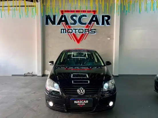 VOLKSWAGEN-POLO SEDAN-2010