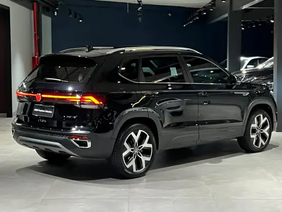 VOLKSWAGEN-TAOS-1.4 250 TSI TOTAL FLEX HIGHLINE AUTOMÁTICO VOLKSWAGEN-TAOS-2025