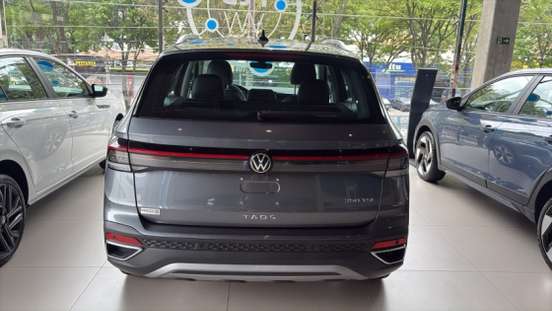 VOLKSWAGEN-TAOS-2026