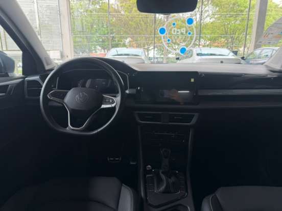 VOLKSWAGEN-TAOS-2026