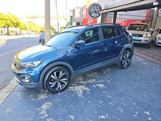VOLKSWAGEN T-CROSS 1.0 200 TSI TOTAL FLEX COMFORTLINE AUTOMÁTICO