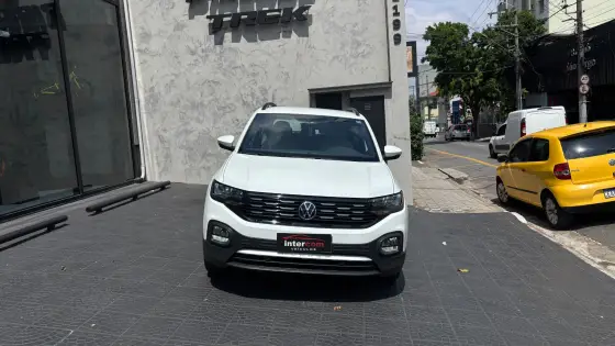VOLKSWAGEN T-CROSS 1.0 200 TSI TOTAL FLEX COMFORTLINE AUTOMÁTICO