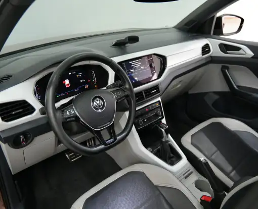 VOLKSWAGEN-T-CROSS-1.4 250 TSI TOTAL FLEX HIGHLINE AUTOMÁTICO VOLKSWAGEN-T-CROSS-2019