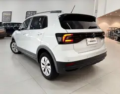 VOLKSWAGEN T-CROSS 1.0 200 TSI TOTAL FLEX AUTOMÁTICO VOLKSWAGEN T-CROSS 1.0 200 TSI TOTAL FLEX AUTOMÁTICO