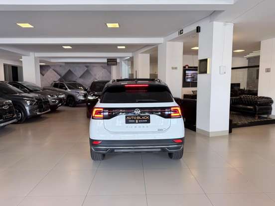 VOLKSWAGEN-T-CROSS-2019