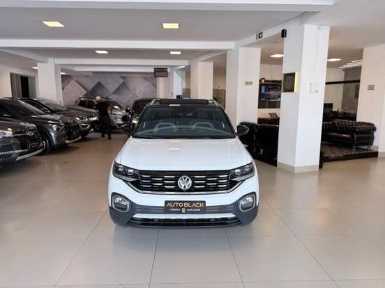 VOLKSWAGEN-T-CROSS-2019