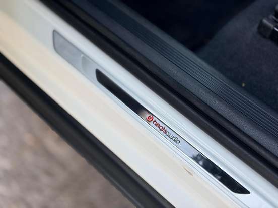 VOLKSWAGEN-T-CROSS-2019