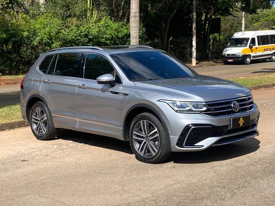 VOLKSWAGEN TIGUAN 2.0 300 TSI GASOLINA ALLSPACE R-LINE AUTOMÁTICO