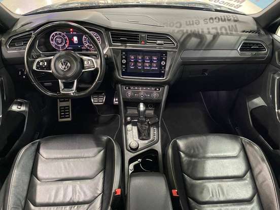 VOLKSWAGEN-TIGUAN-2018