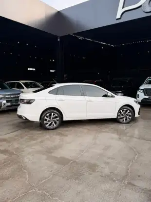 VOLKSWAGEN-VIRTUS-1.0 200 TSI HIGHLINE AUTOMÁTICO VOLKSWAGEN-VIRTUS-2024
