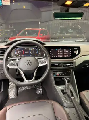 VOLKSWAGEN-VIRTUS-1.0 200 TSI HIGHLINE AUTOMÁTICO VOLKSWAGEN-VIRTUS-2024