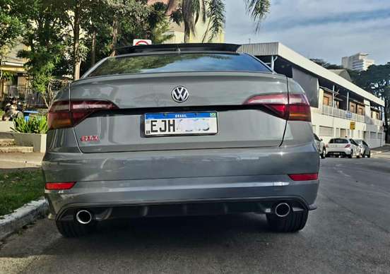 VOLKSWAGEN-JETTA-2021