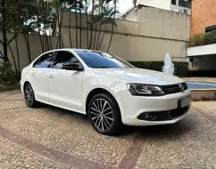 VOLKSWAGEN JETTA 2.0 TSI HIGHLINE 200CV GASOLINA 4P TIPTRONIC VOLKSWAGEN JETTA 2.0 TSI HIGHLINE 200CV GASOLINA 4P TIPTRONIC