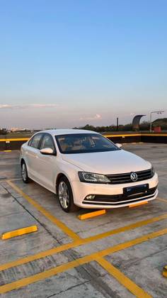 VOLKSWAGEN JETTA 2.0 TSI HIGHLINE 211CV GASOLINA 4P TIPTRONIC