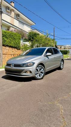 VOLKSWAGEN POLO 1.0 200 TSI COMFORTLINE AUTOMÁTICO