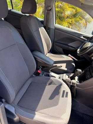 VOLKSWAGEN T-CROSS 1.0 200 TSI TOTAL FLEX SENSE AUTOMÁTICO