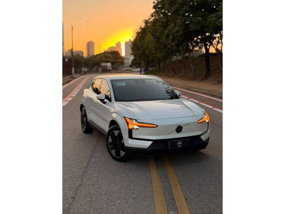 VOLVO EX30 69 KW ELÉTRICO CORE
