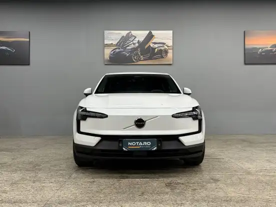 VOLVO-EX30-2024